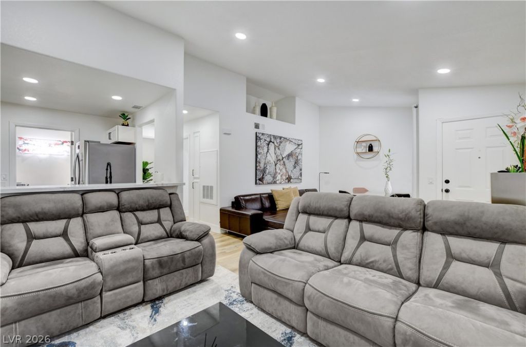 1800 Edmond Street, Unit 223, Las Vegas, NV 89146 Main Photo