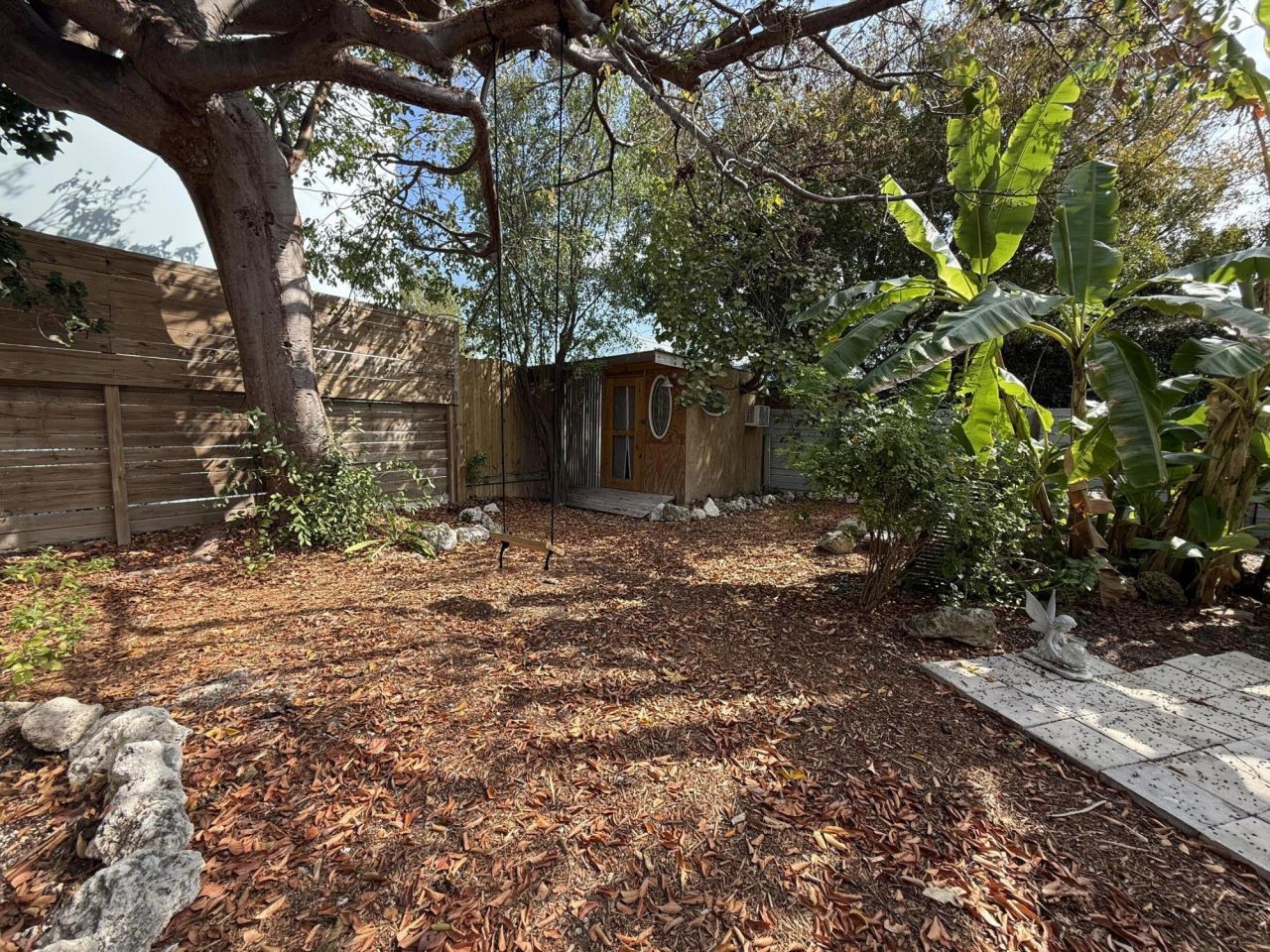 371 69th Street Ocean, Marathon, FL 33050 Photo