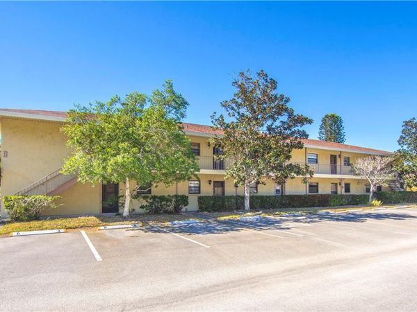 400 18th Street, Unit D2, Vero Beach, FL 32960