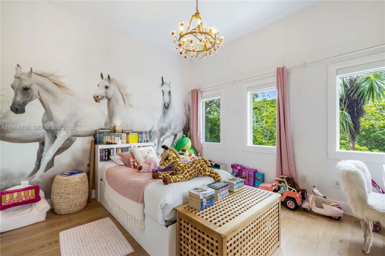 279 Galeon Ct, Coral Gables, FL 33143 Photo