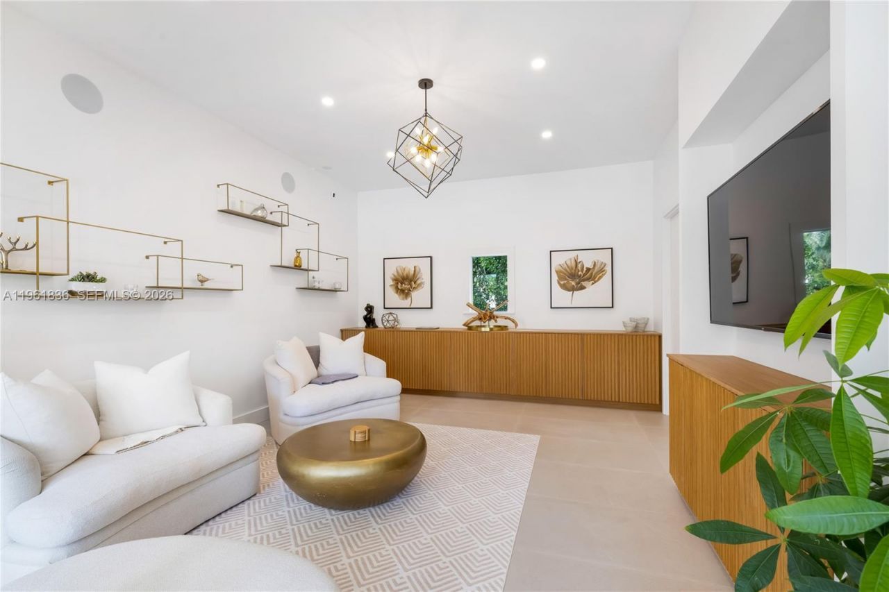 279 Galeon Ct, Coral Gables, FL 33143 Photo