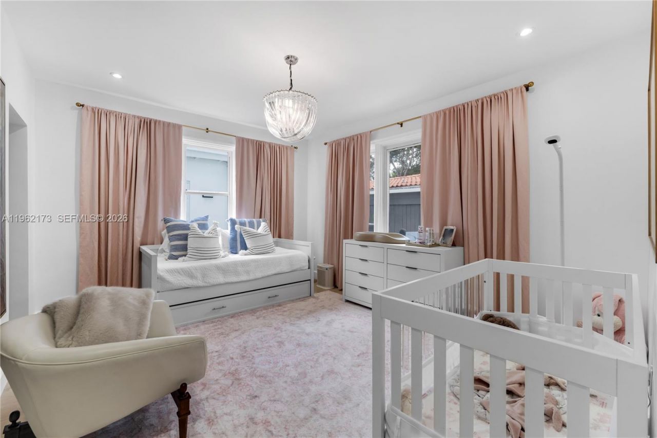 1826 Fairhaven Pl, Miami, FL 33133 Photo