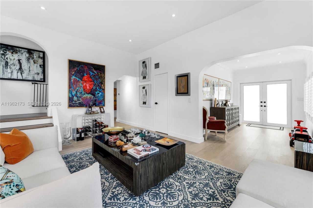 1826 Fairhaven Pl, Miami, FL 33133 Photo