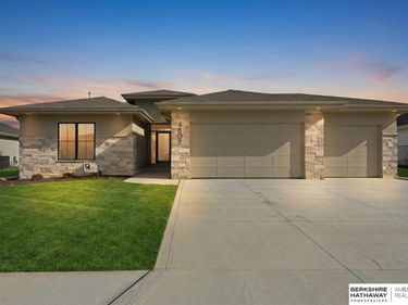 4807 N 192nd Avenue, Elkhorn, NE 68022