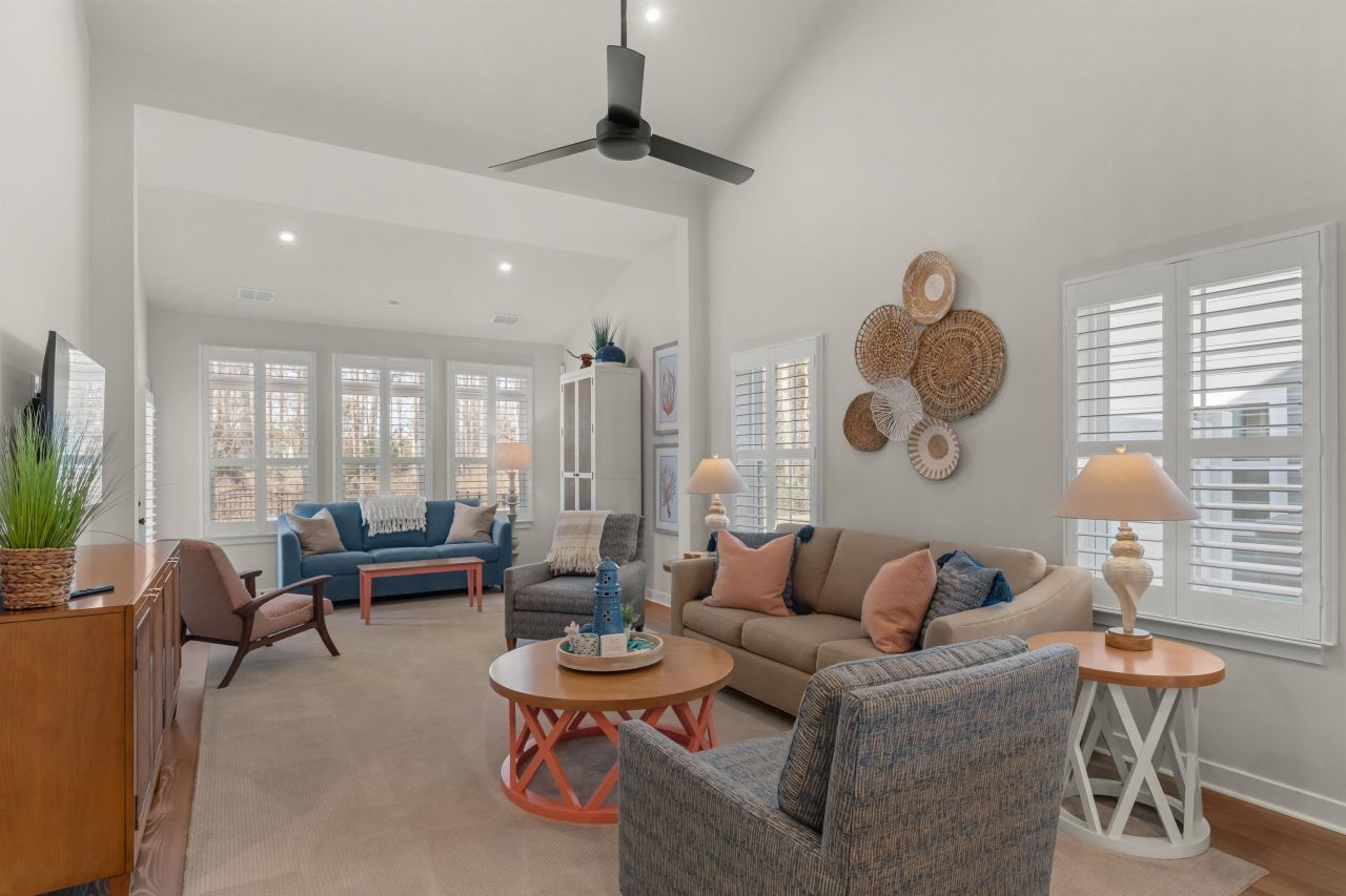 2519 Elowen Ln. Photo 10