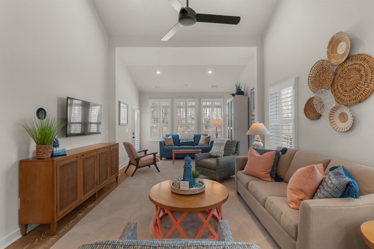 2519 Elowen Ln. Photo 11