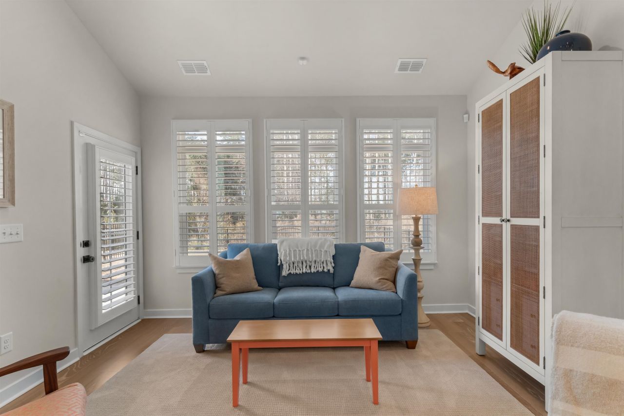 2519 Elowen Ln. Photo 12