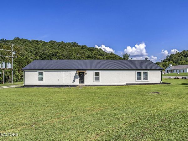 1501 Loudon Hwy, Philadelphia, TN 37846