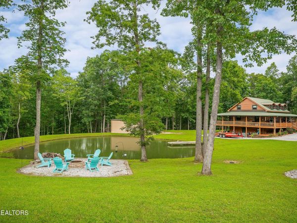 137 Allen Way , Crossville, TN 38572