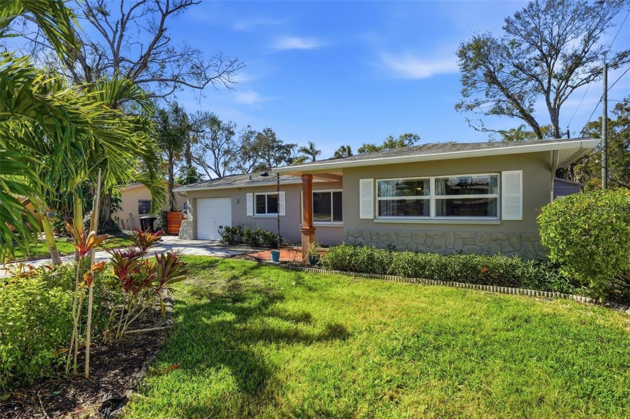 7962 2nd Way N, Saint Petersburg, FL 33702 Main Photo