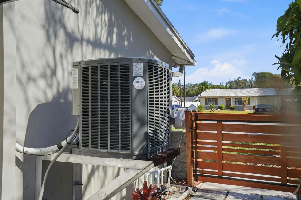 7962 2nd Way N, Saint Petersburg, FL 33702 Photo