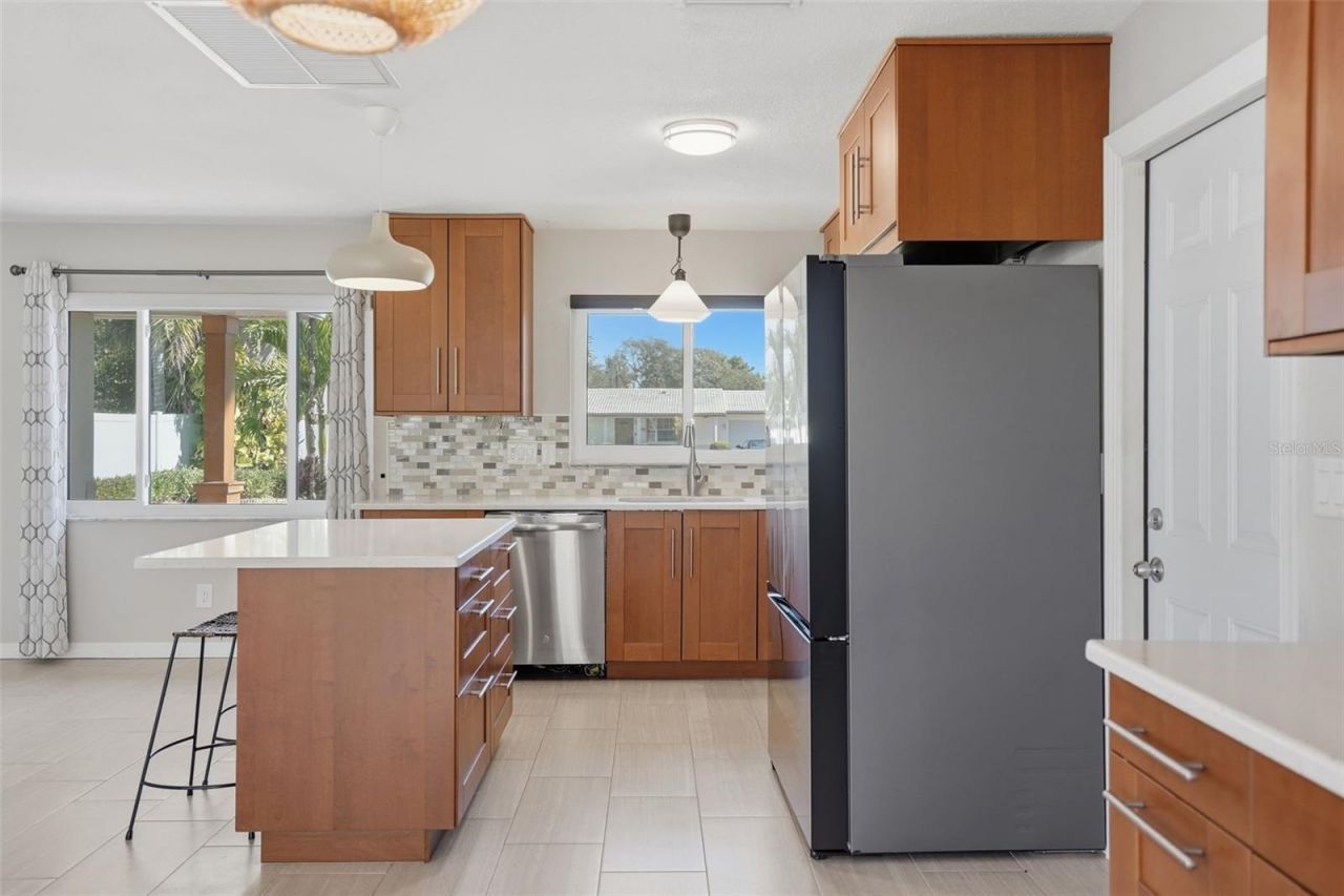 7962 2nd Way N, Saint Petersburg, FL 33702 Photo