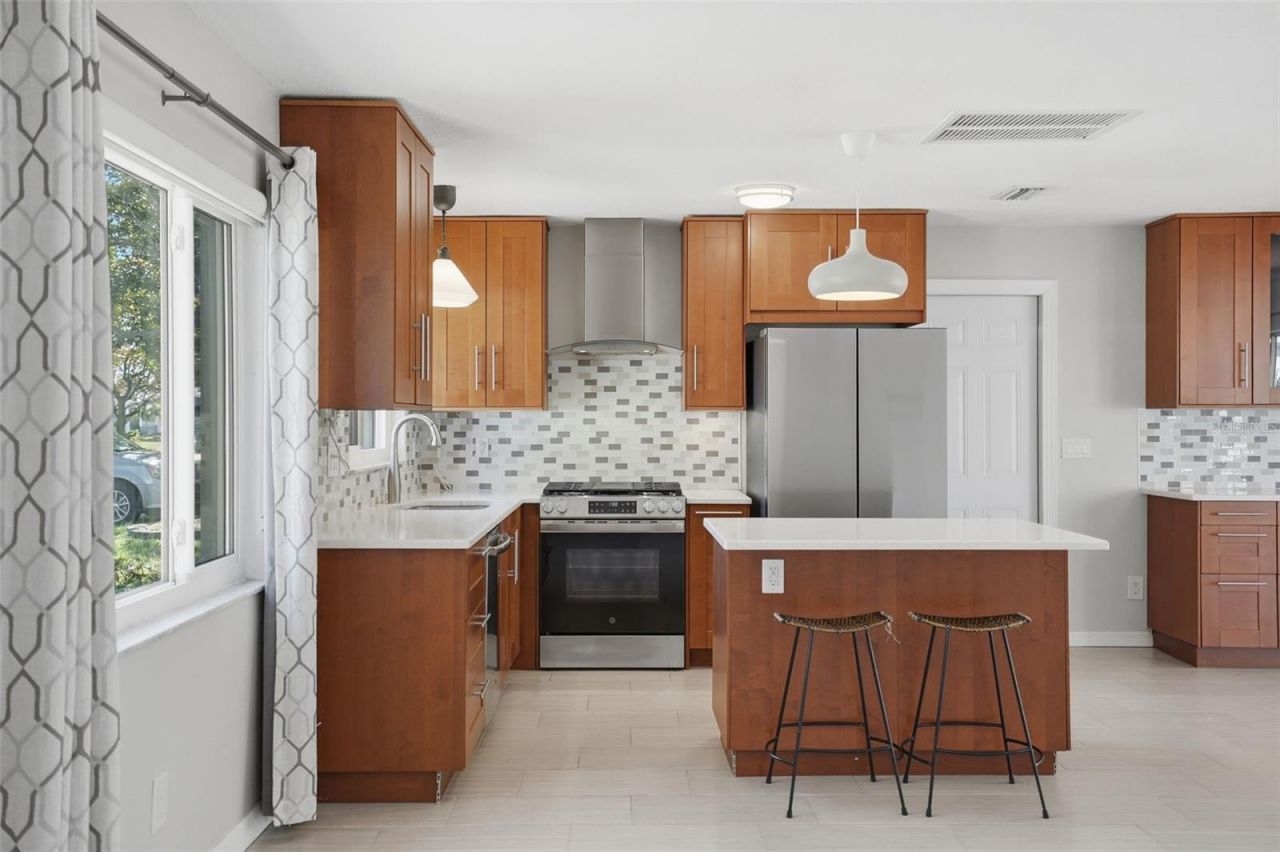 7962 2nd Way N, Saint Petersburg, FL 33702 Photo