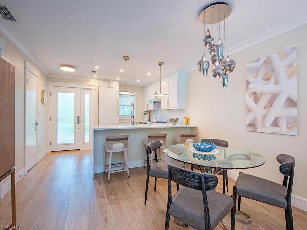 536 2nd St S, Unit 536, Naples, FL 34102 Photo