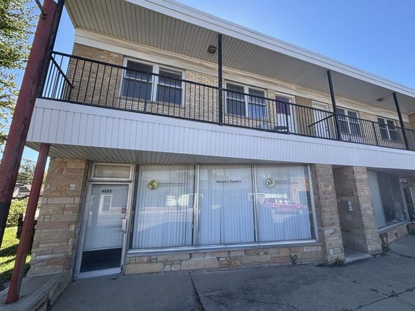 6133-6135 W Belmont Avenue, Chicago, IL 60634