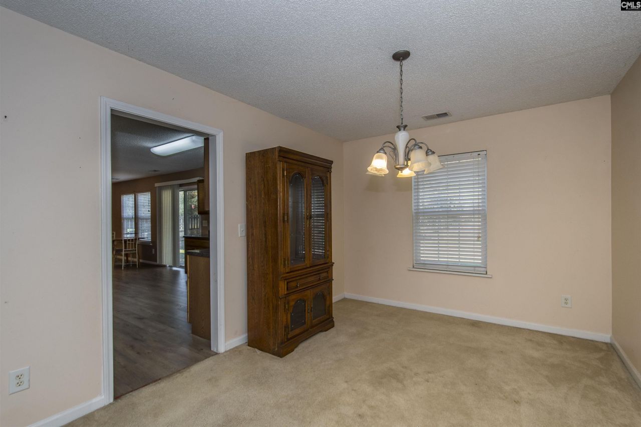 392 Eagle Pointe Drive  Photo 10