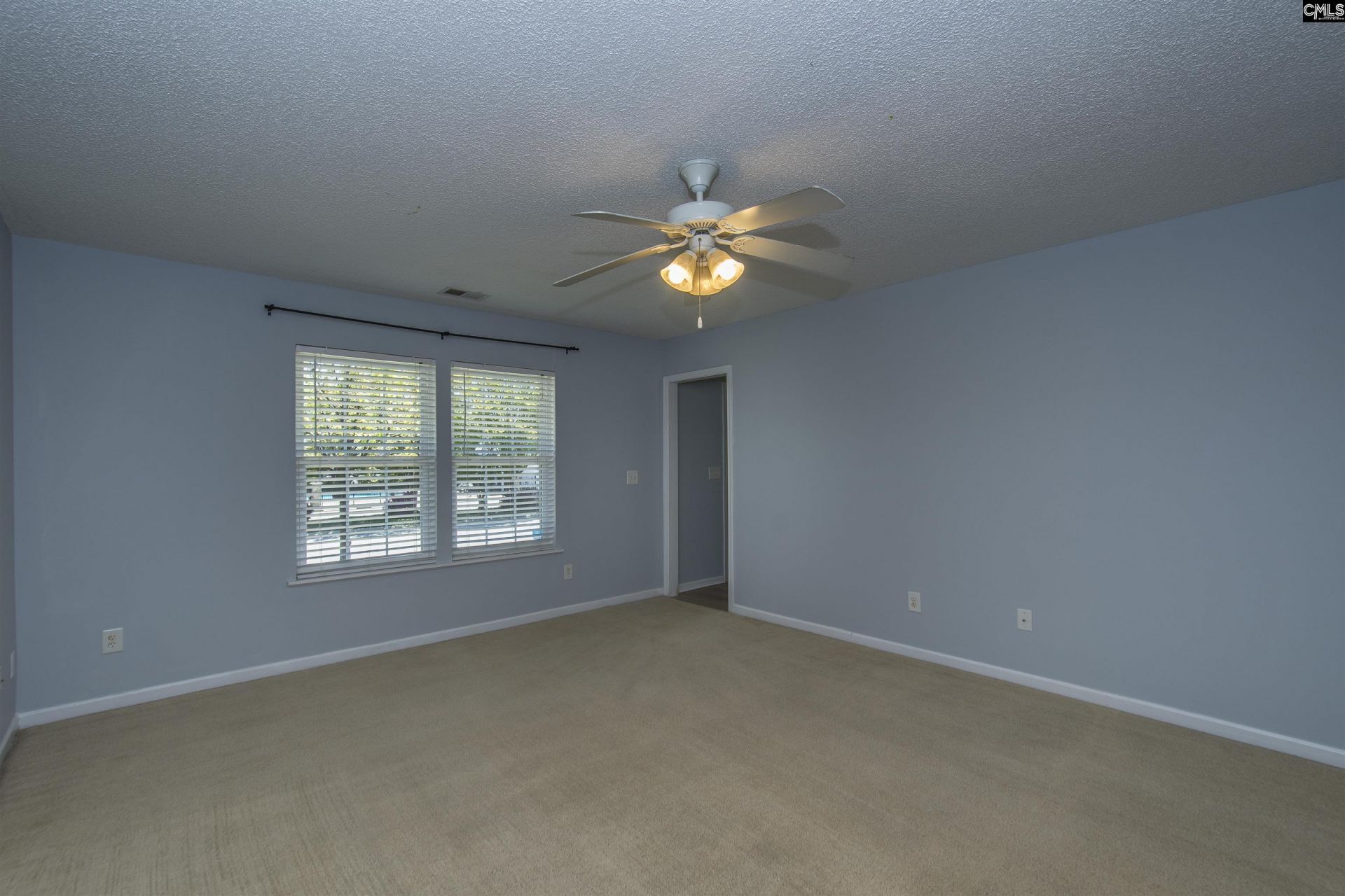 392 Eagle Pointe Drive Photo 11