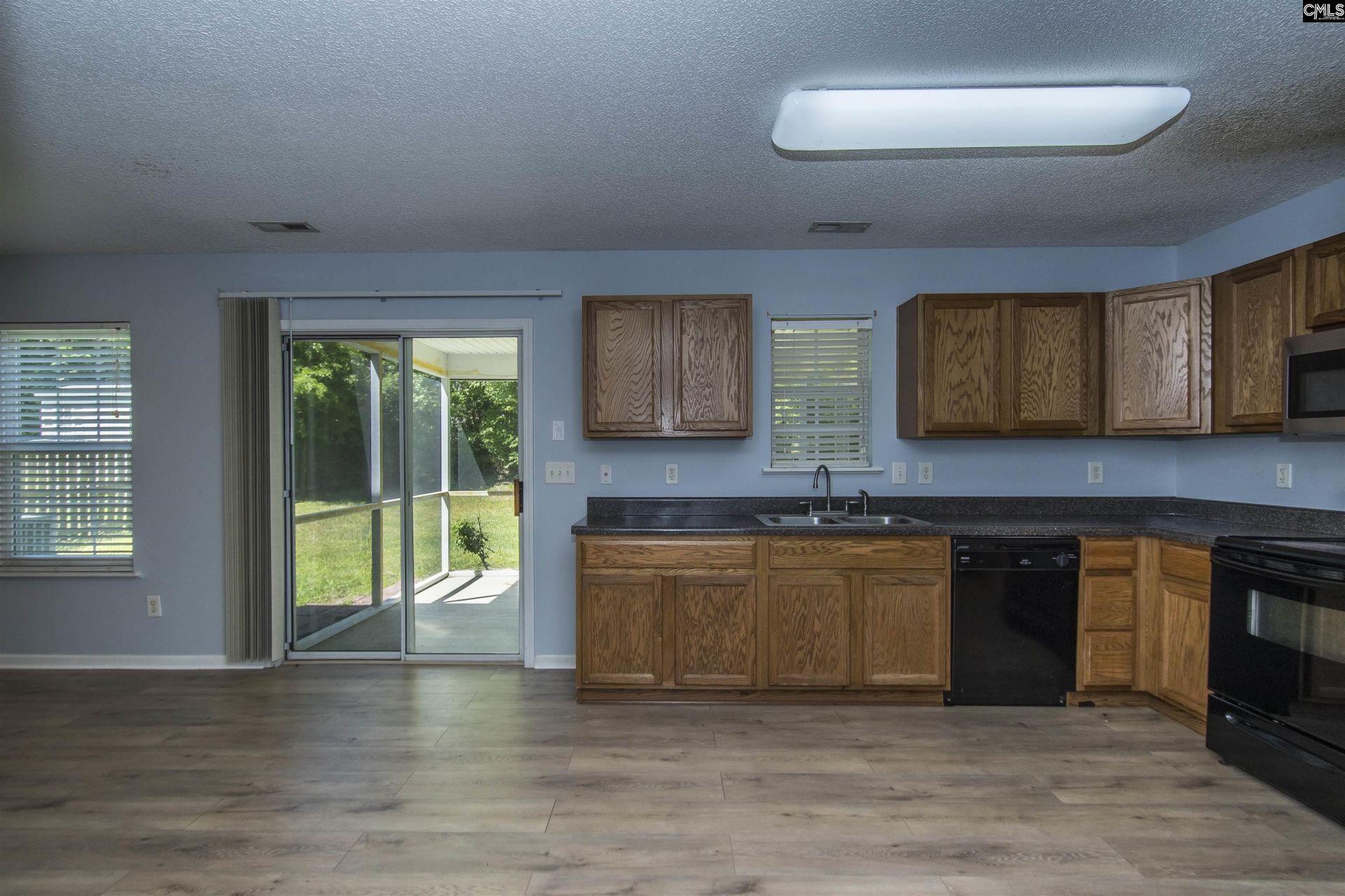 392 Eagle Pointe Drive Photo 13