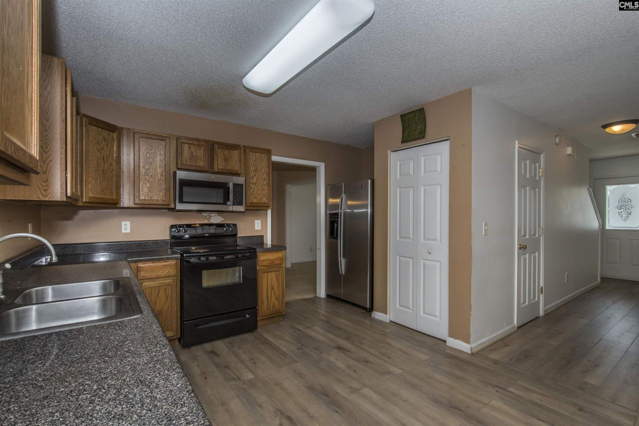 392 Eagle Pointe Drive  Photo 14