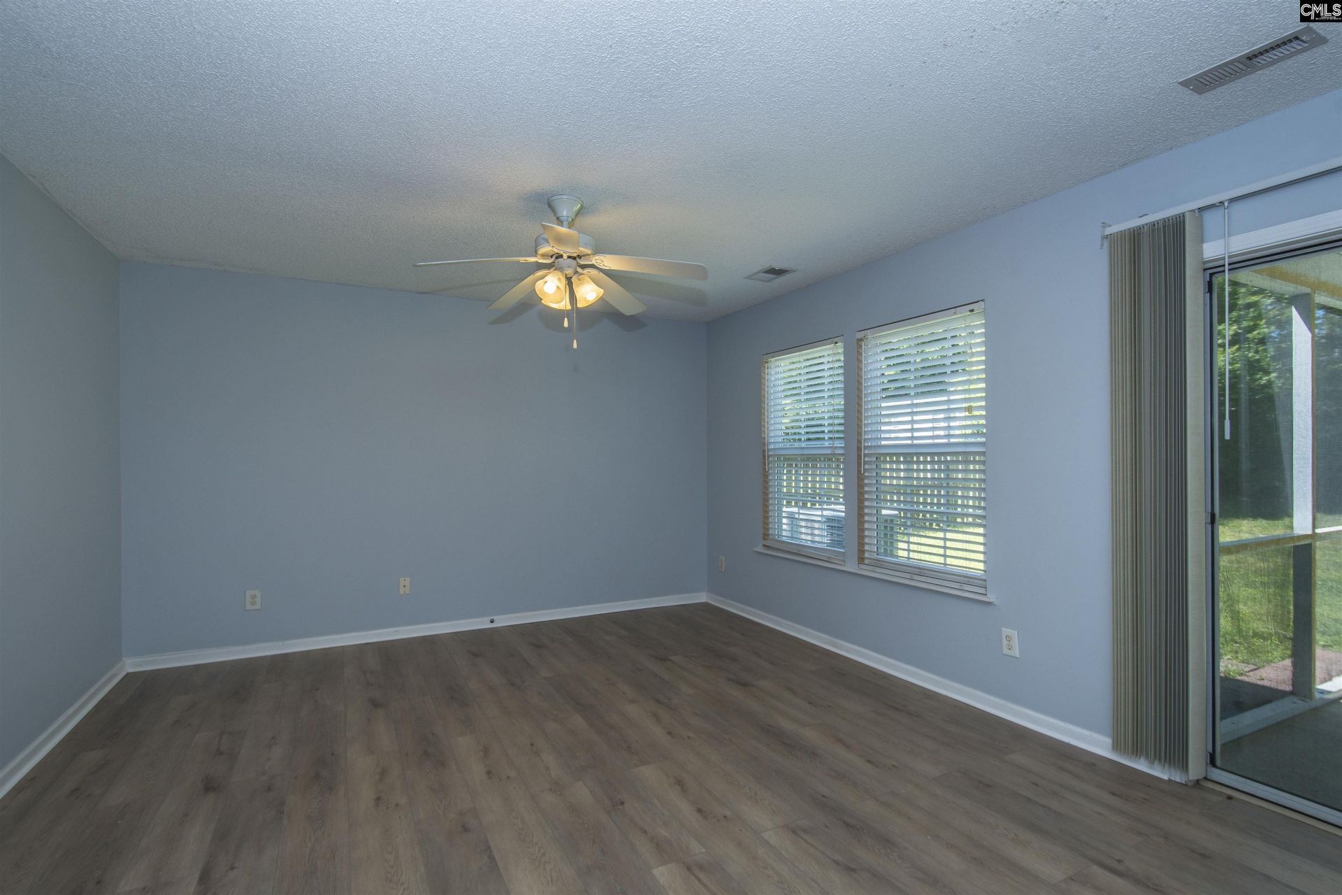 392 Eagle Pointe Drive Photo 17