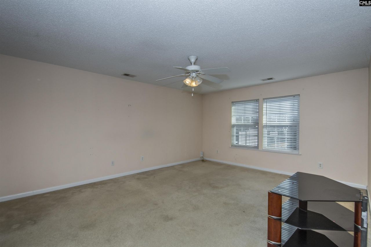 392 Eagle Pointe Drive  Photo 19