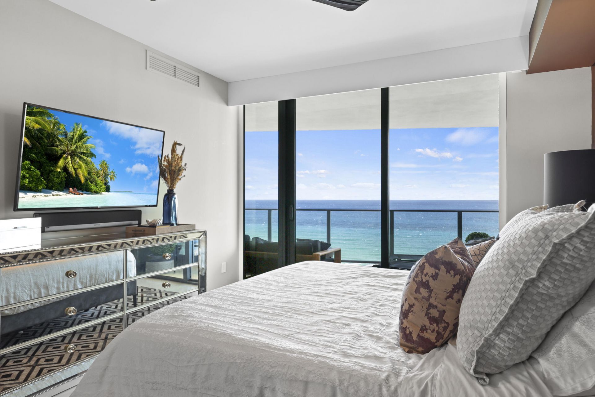 730 N Ocean Boulevard, Unit 1402, Pompano Beach, FL 33062 Photo