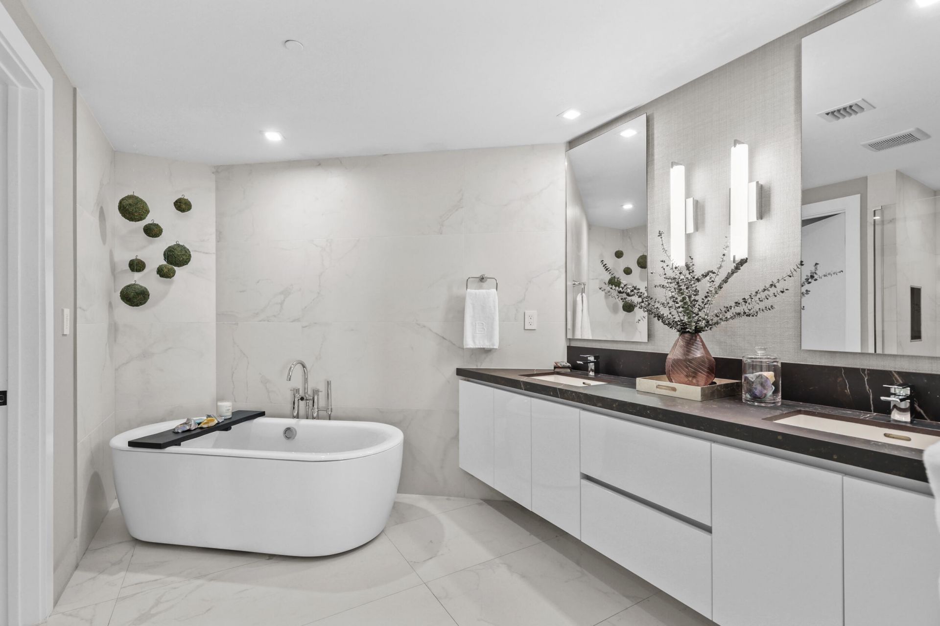 730 N Ocean Boulevard, Unit 1402, Pompano Beach, FL 33062 Photo