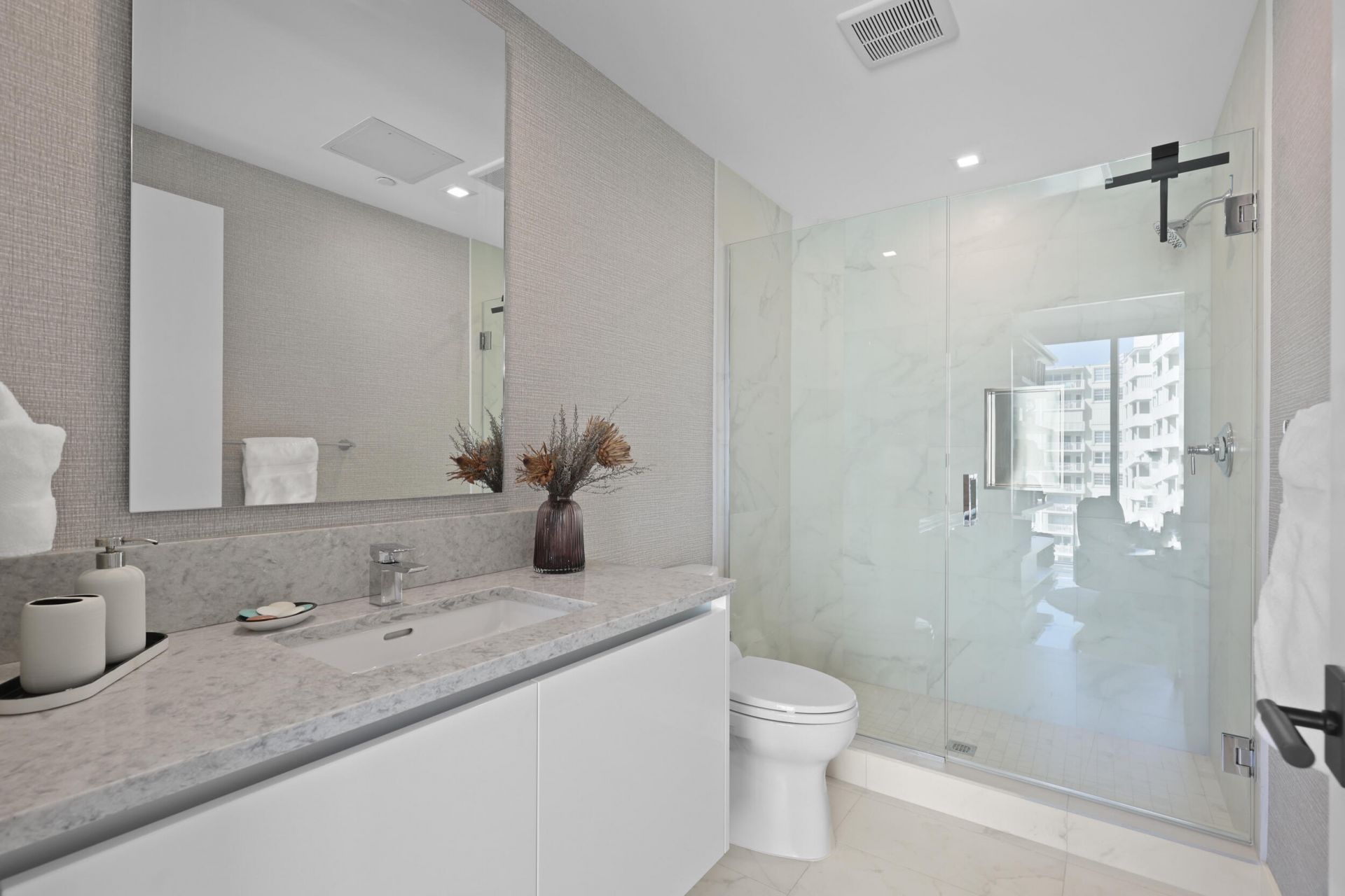 730 N Ocean Boulevard, Unit 1402, Pompano Beach, FL 33062 Photo