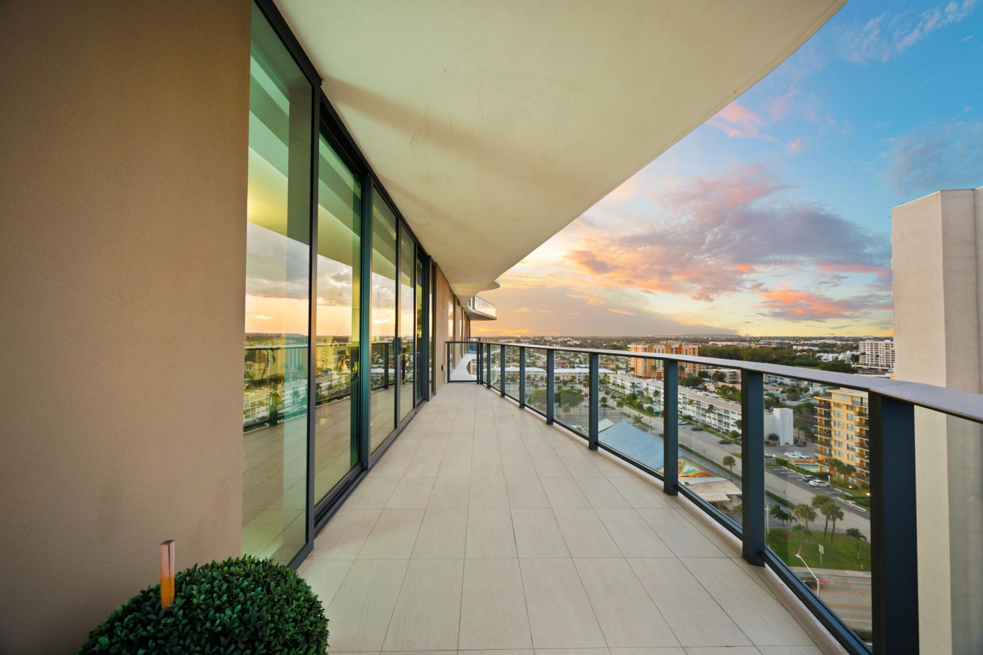 730 N Ocean Boulevard, Unit 1402, Pompano Beach, FL 33062 Photo