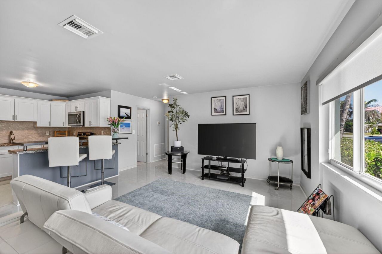 937 SE 7th Street, Deerfield Beach, FL 33441 Photo