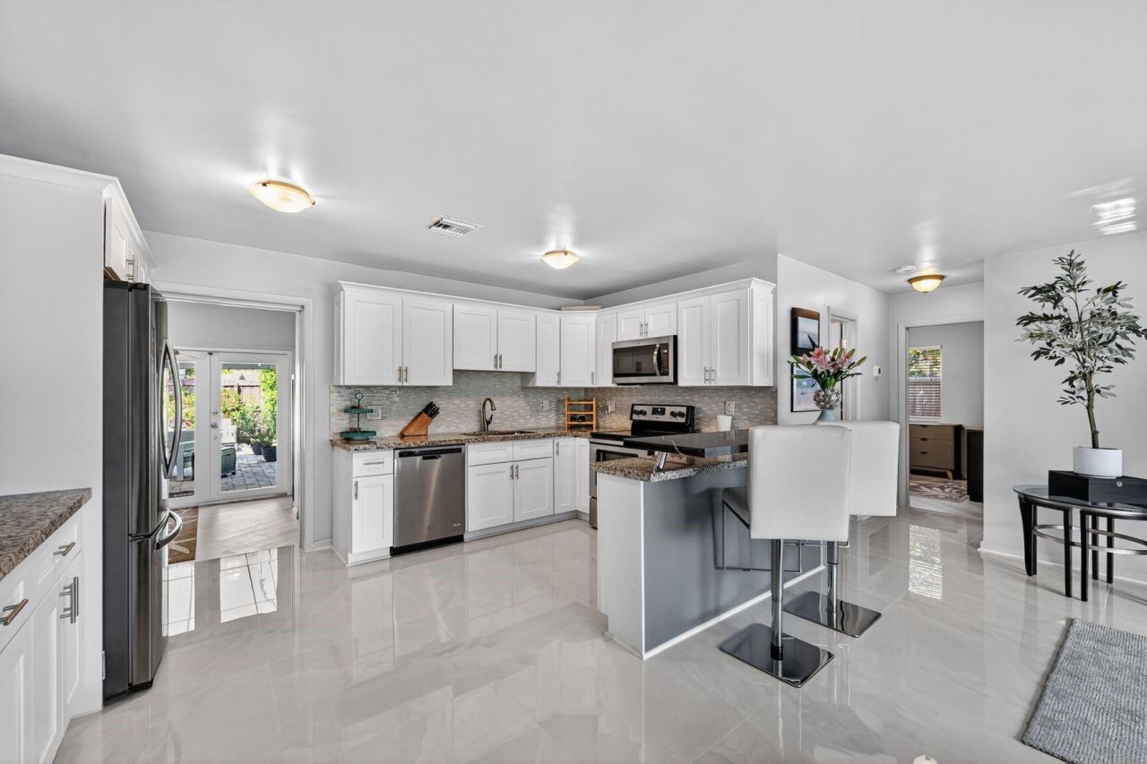 937 SE 7th Street, Deerfield Beach, FL 33441 Photo