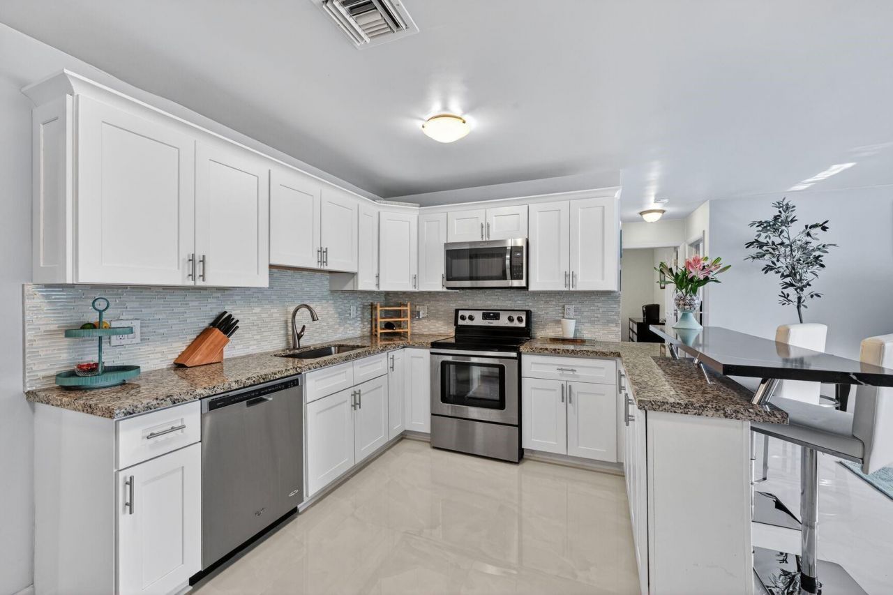 937 SE 7th Street, Deerfield Beach, FL 33441 Photo