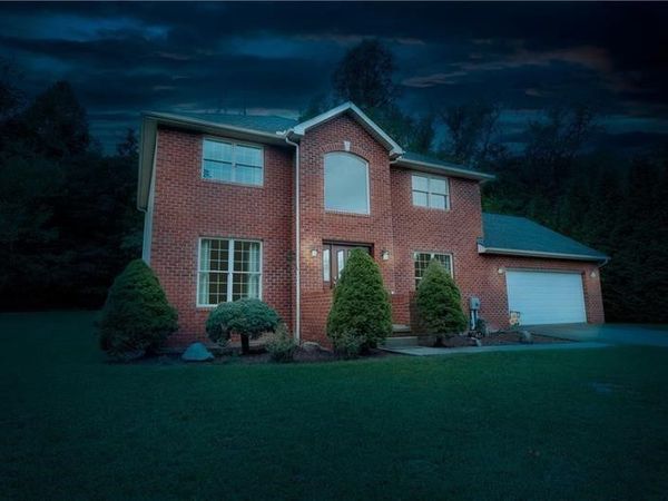 520 Royalty Drive, Uniontown, PA 15401