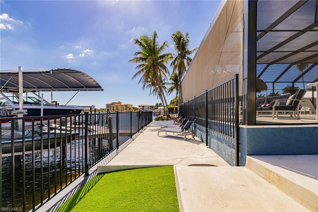 3907 SE 21st Pl, Cape Coral, FL 33904 Photo