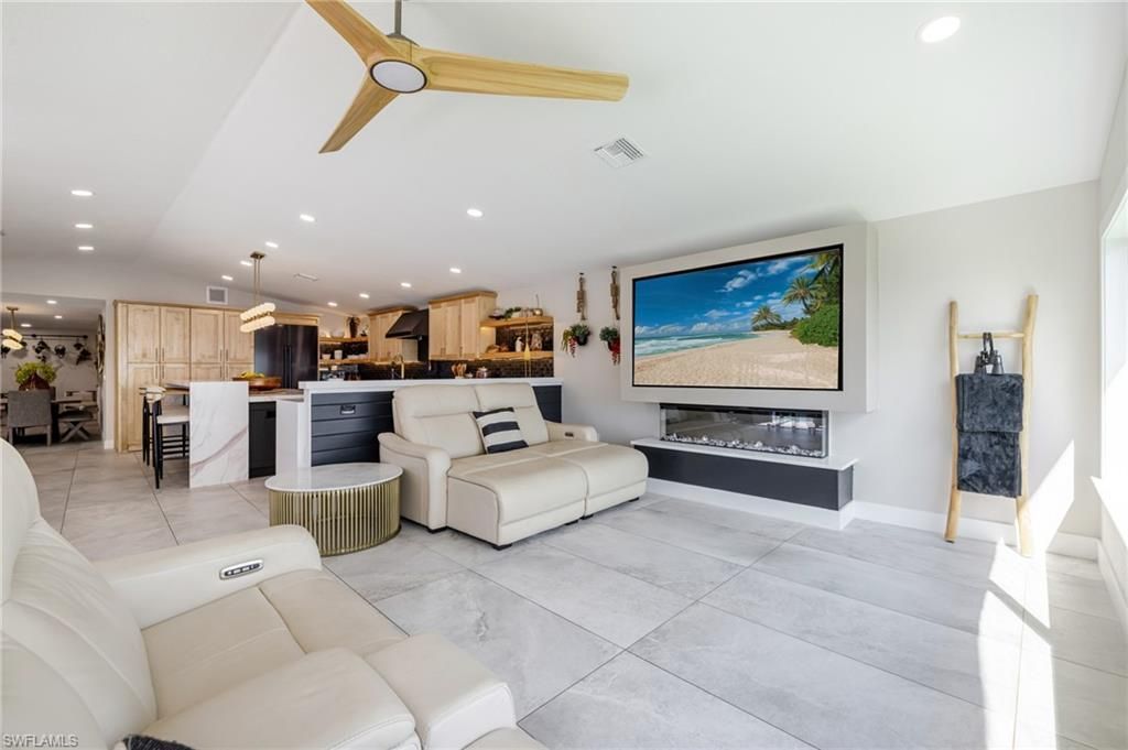 3907 SE 21st Pl, Cape Coral, FL 33904 Photo