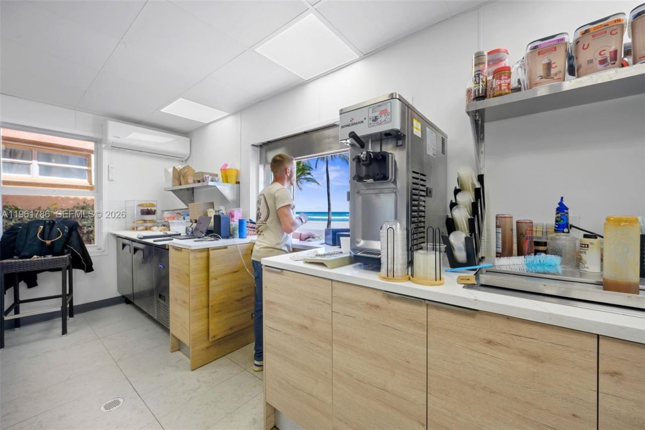 2300-2325 N Surf Rd, Hollywood, FL 33019 Photo