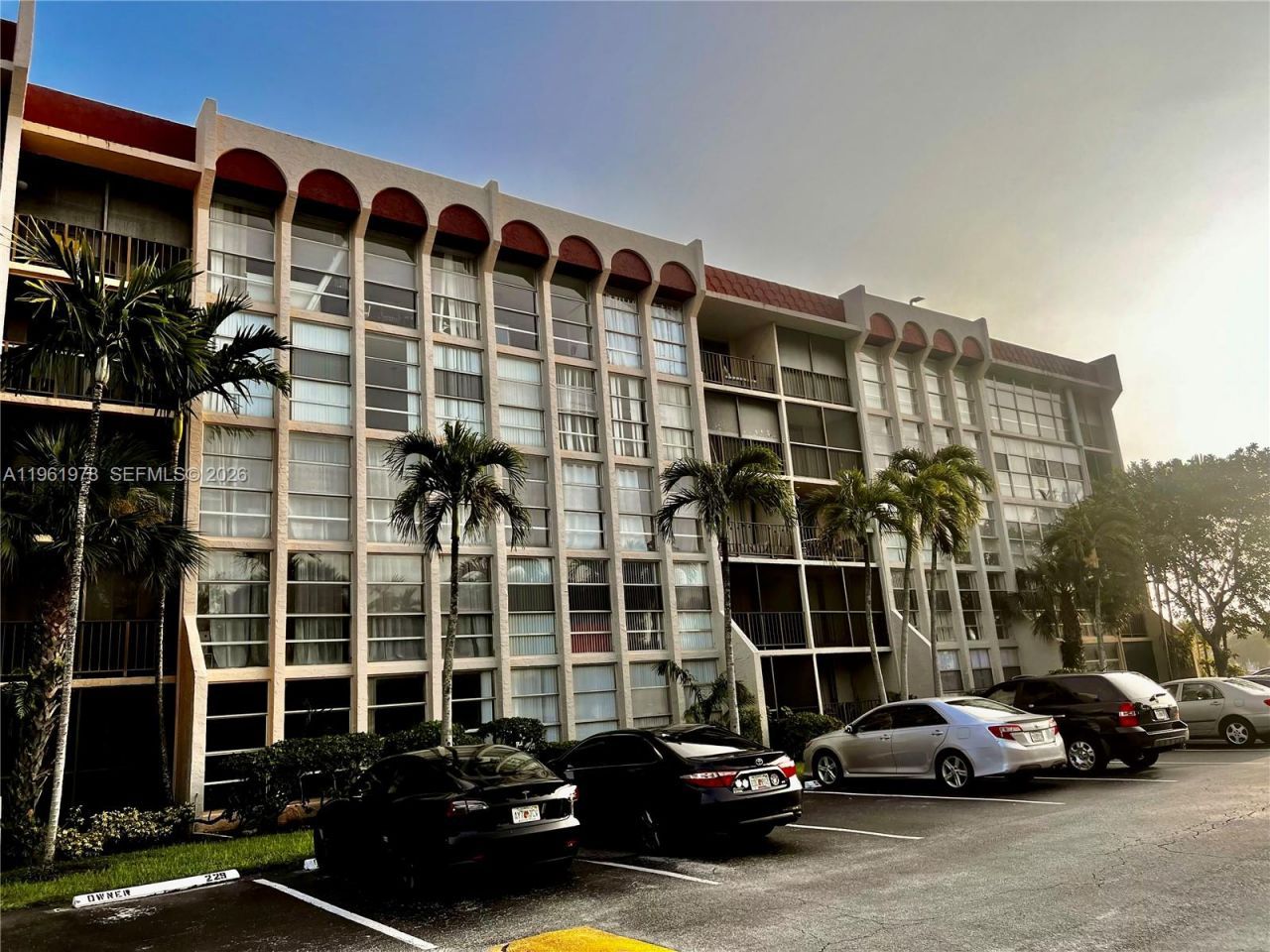 2001 Atlantic Shores Blvd, Unit 409, Hallandale Beach, FL 33009 Photo