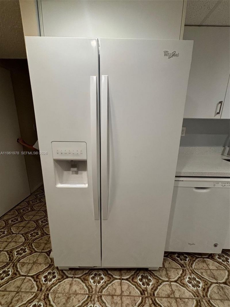 2001 Atlantic Shores Blvd, Unit 409, Hallandale Beach, FL 33009 Photo