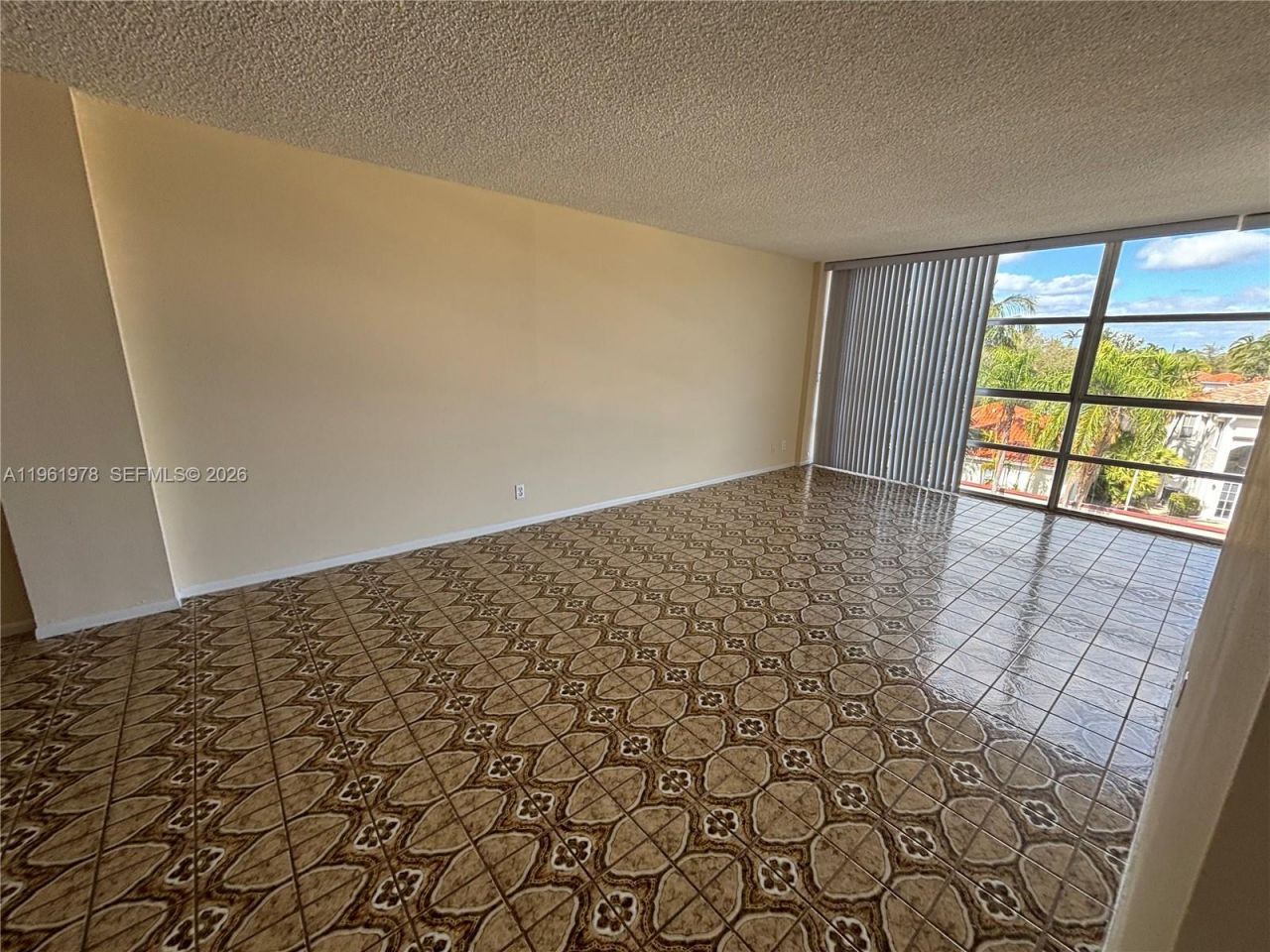 2001 Atlantic Shores Blvd, Unit 409, Hallandale Beach, FL 33009 Photo