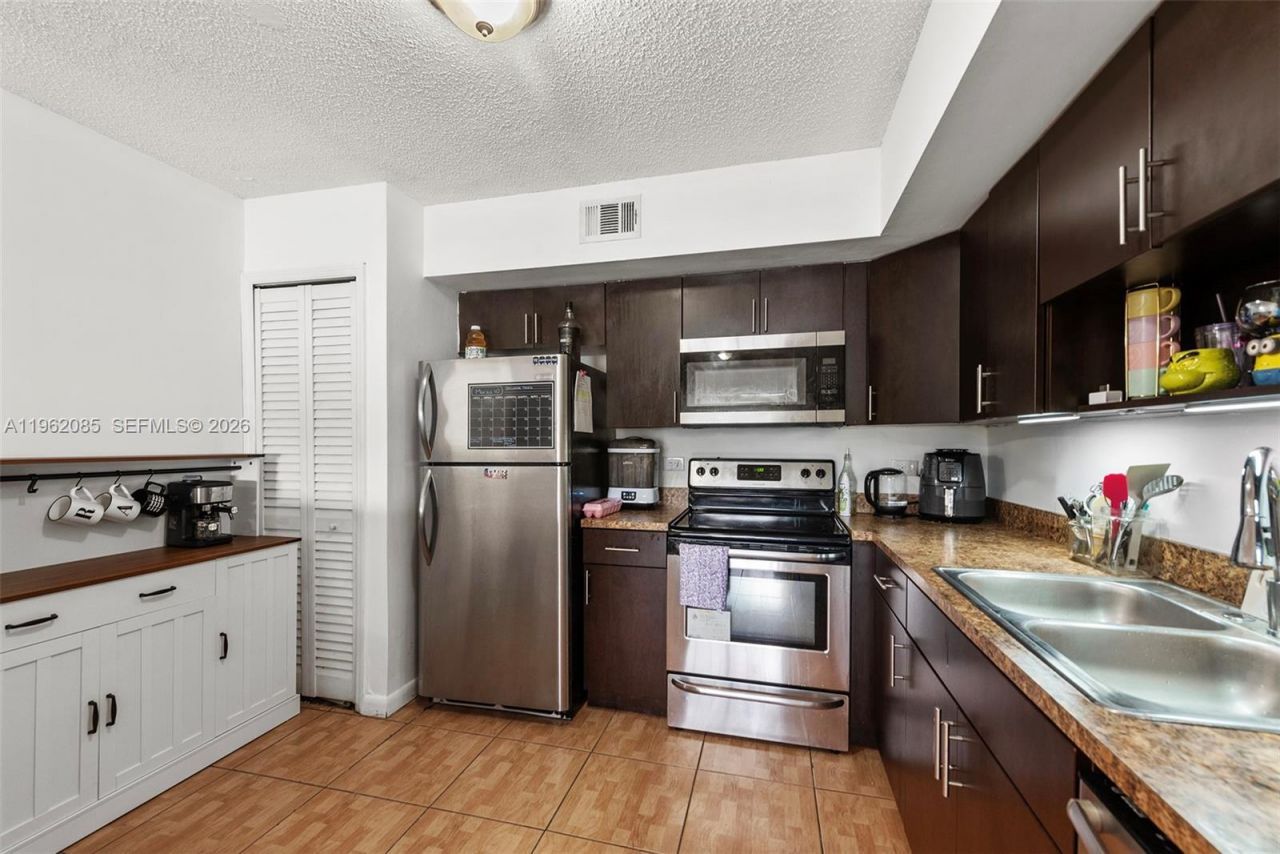 3660 N 56th Ave, Unit 602, Hollywood, FL 33021 Photo