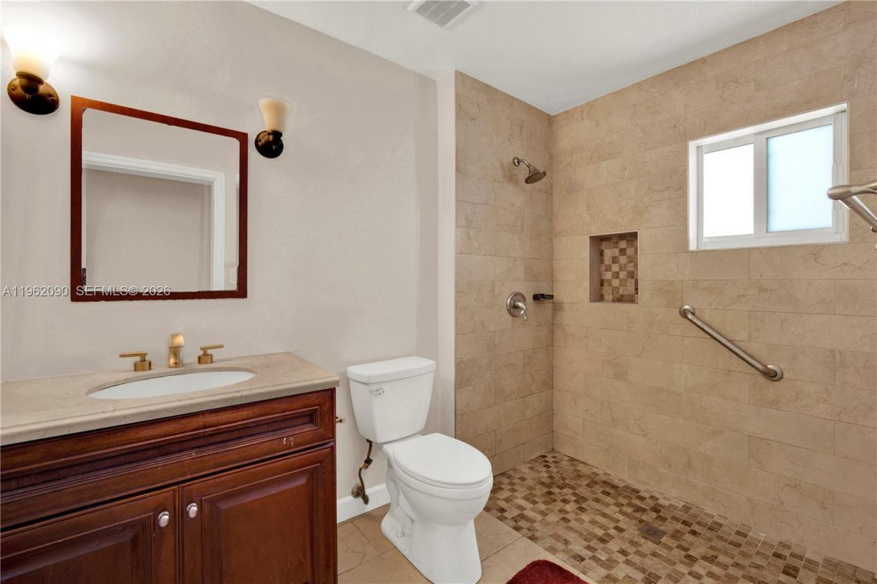 5901 SW 45th St, Unit 1, Miami, FL 33155 Photo