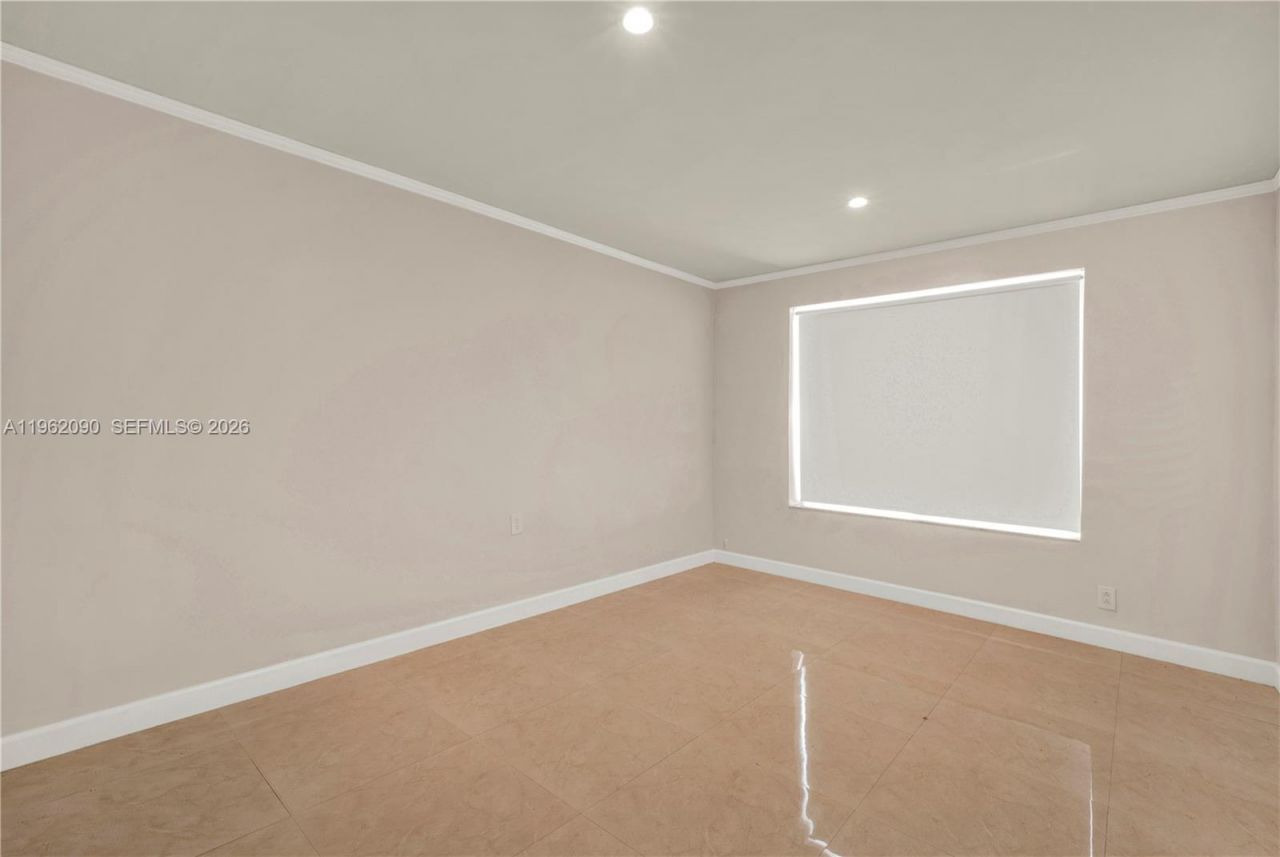 5901 SW 45th St, Unit 1, Miami, FL 33155 Photo