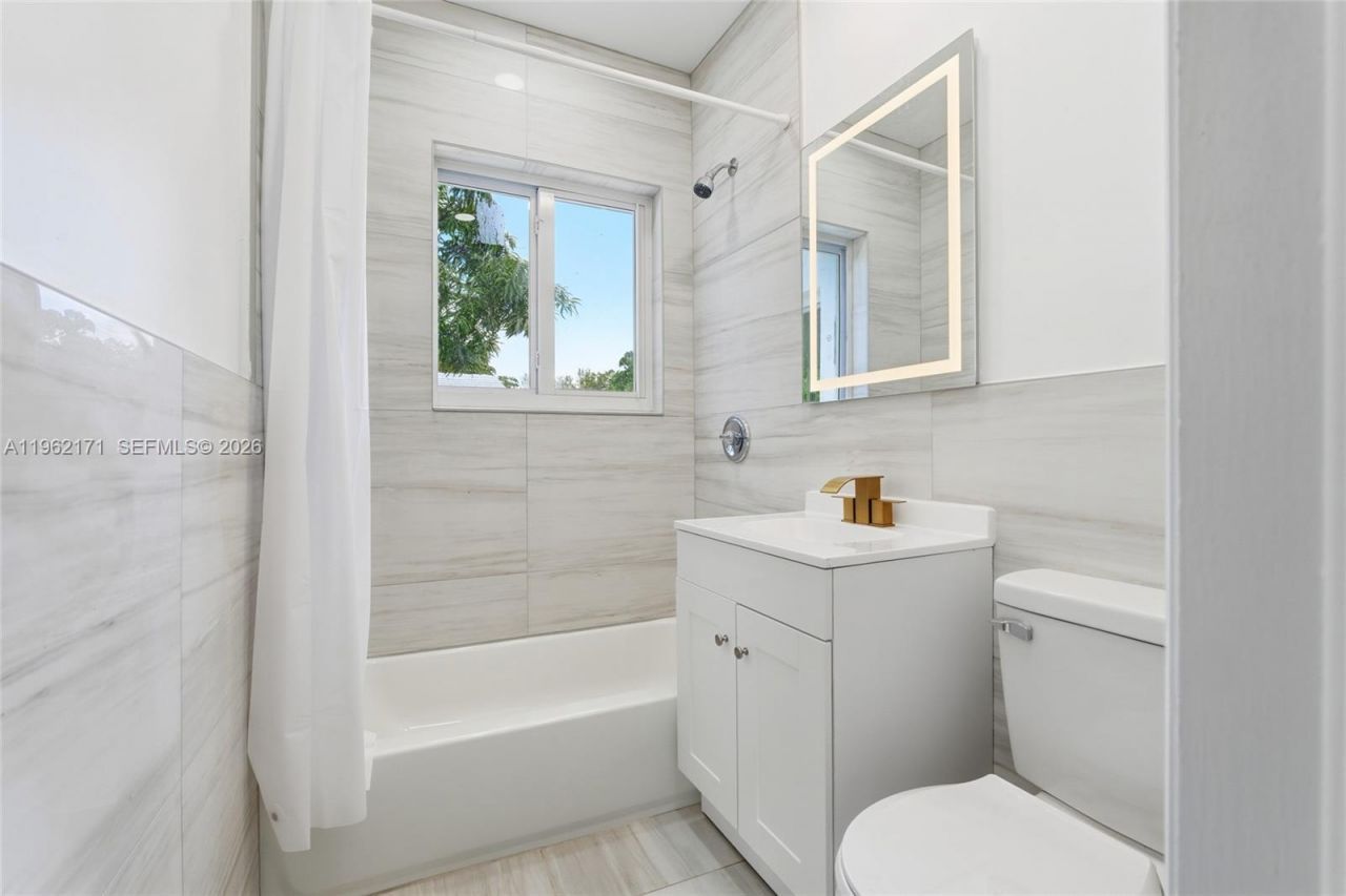 201 S Biscayne River Dr #0 , Miami, FL 33169 Photo