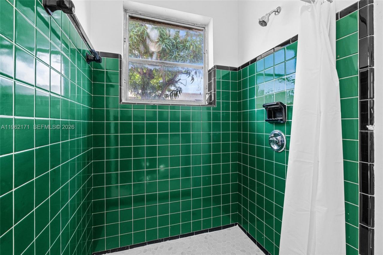 201 S Biscayne River Dr #0 , Miami, FL 33169 Photo