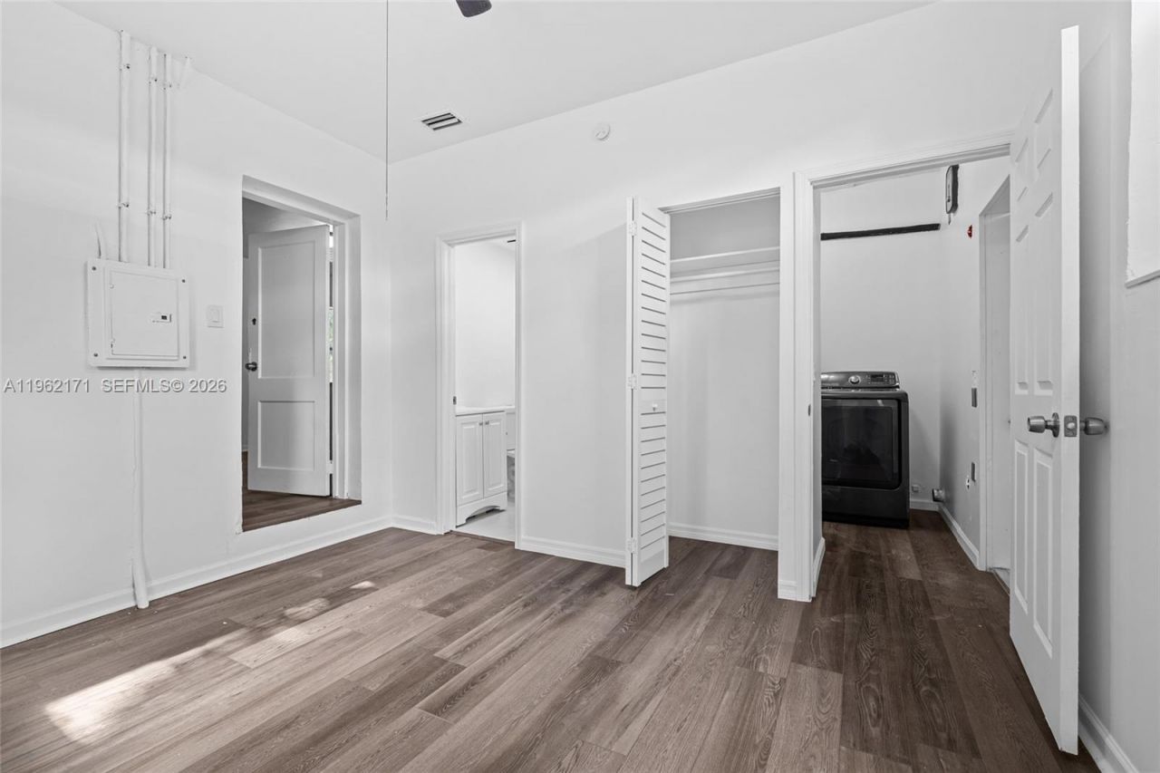 201 S Biscayne River Dr #0 , Miami, FL 33169 Photo