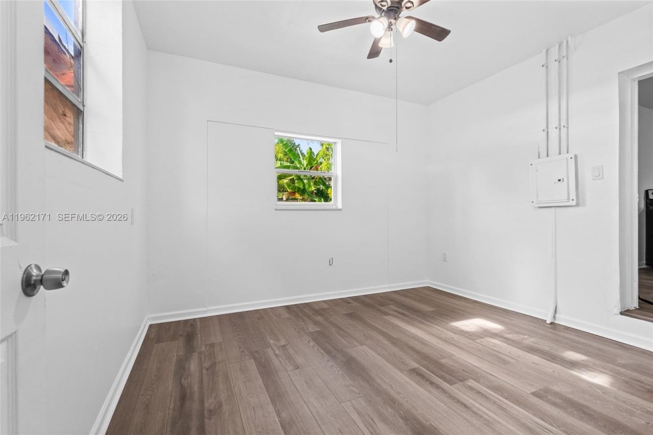 201 S Biscayne River Dr #0 , Miami, FL 33169 Photo