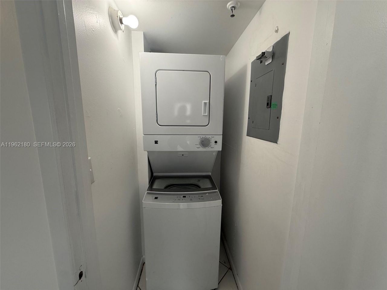 7832 Collins Ave, Unit 207, Miami Beach, FL 33141 Photo