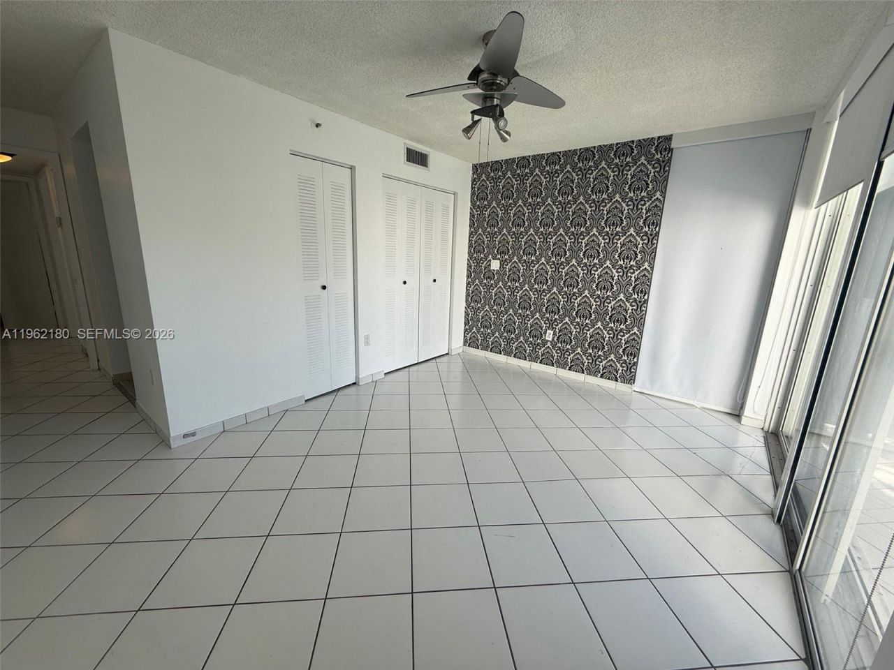 7832 Collins Ave, Unit 207, Miami Beach, FL 33141 Photo