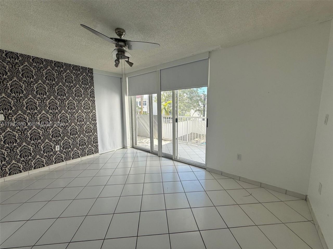 7832 Collins Ave, Unit 207, Miami Beach, FL 33141 Photo
