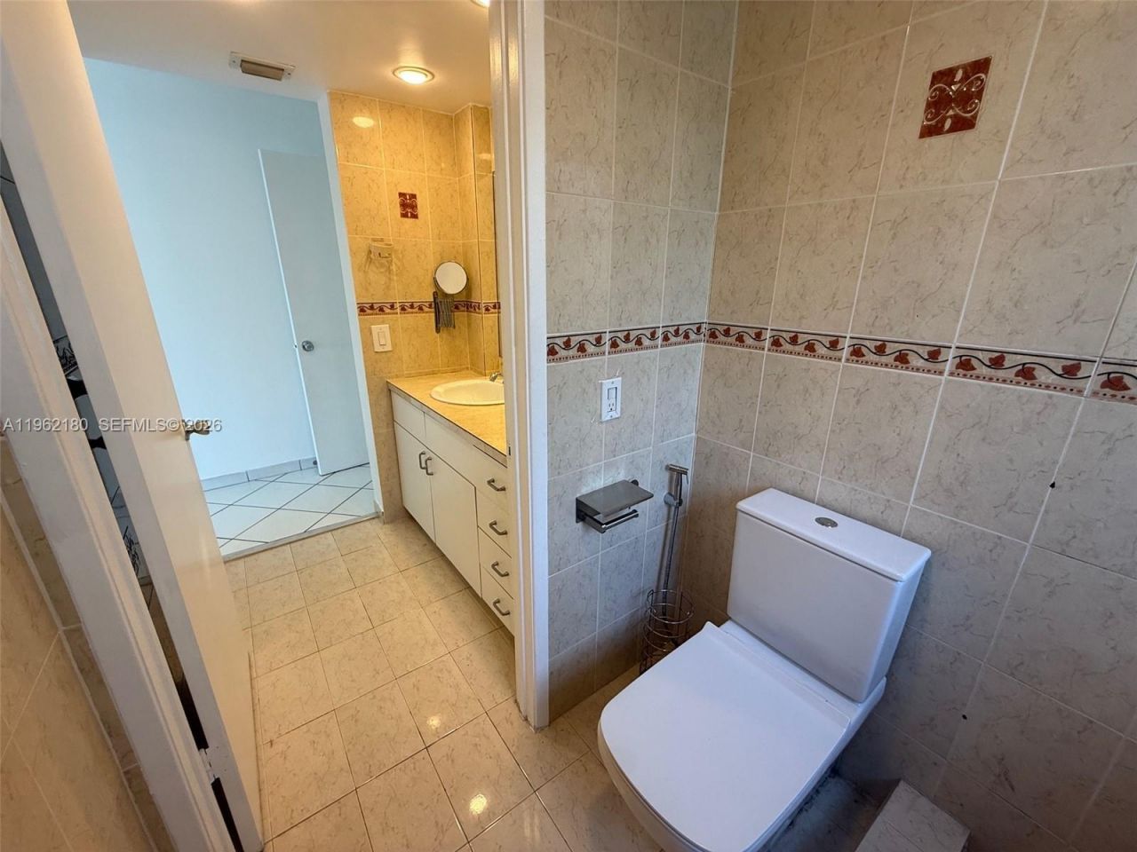 7832 Collins Ave, Unit 207, Miami Beach, FL 33141 Photo